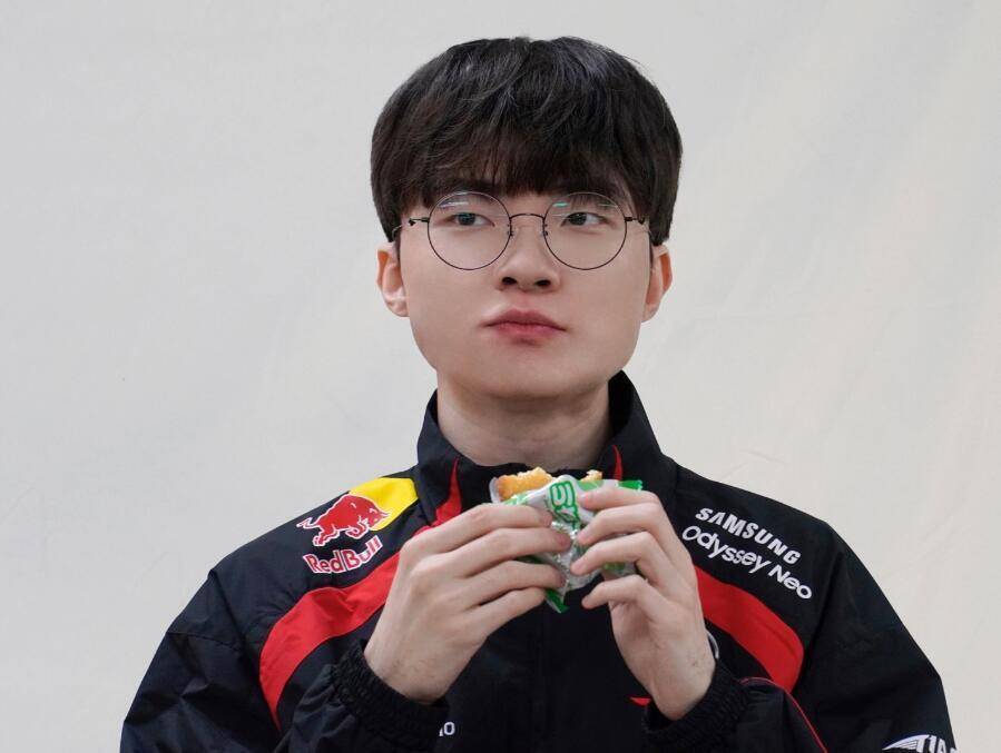 168电竞官网：韩国网友热议LPL热度下降，theshy相当于faker，赛区离不开他